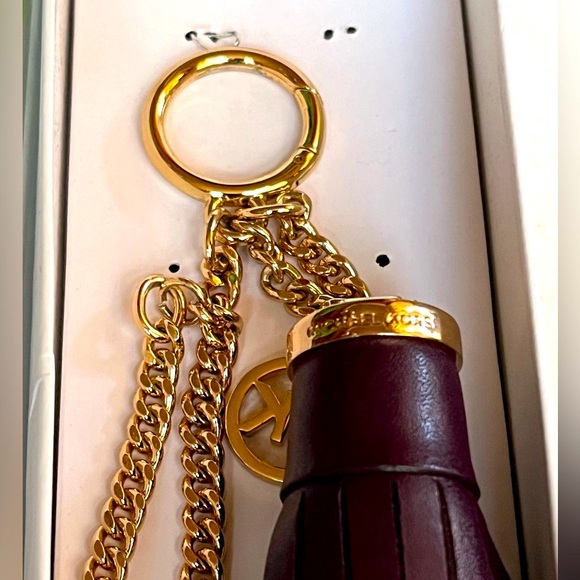 Michael Kors MK Leather Tassel key charm - Picture 4 of 6